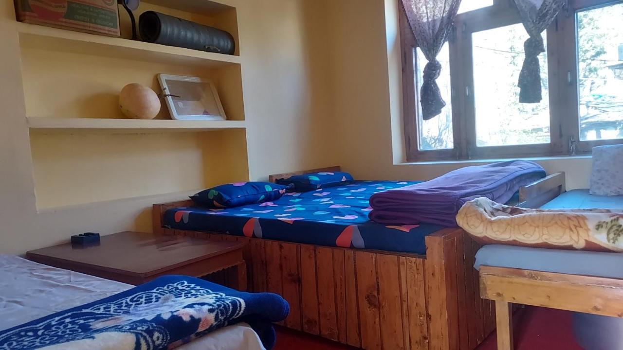 Upclimb Longstay For Bus Or Taxi Only Guests Manāli Buitenkant foto